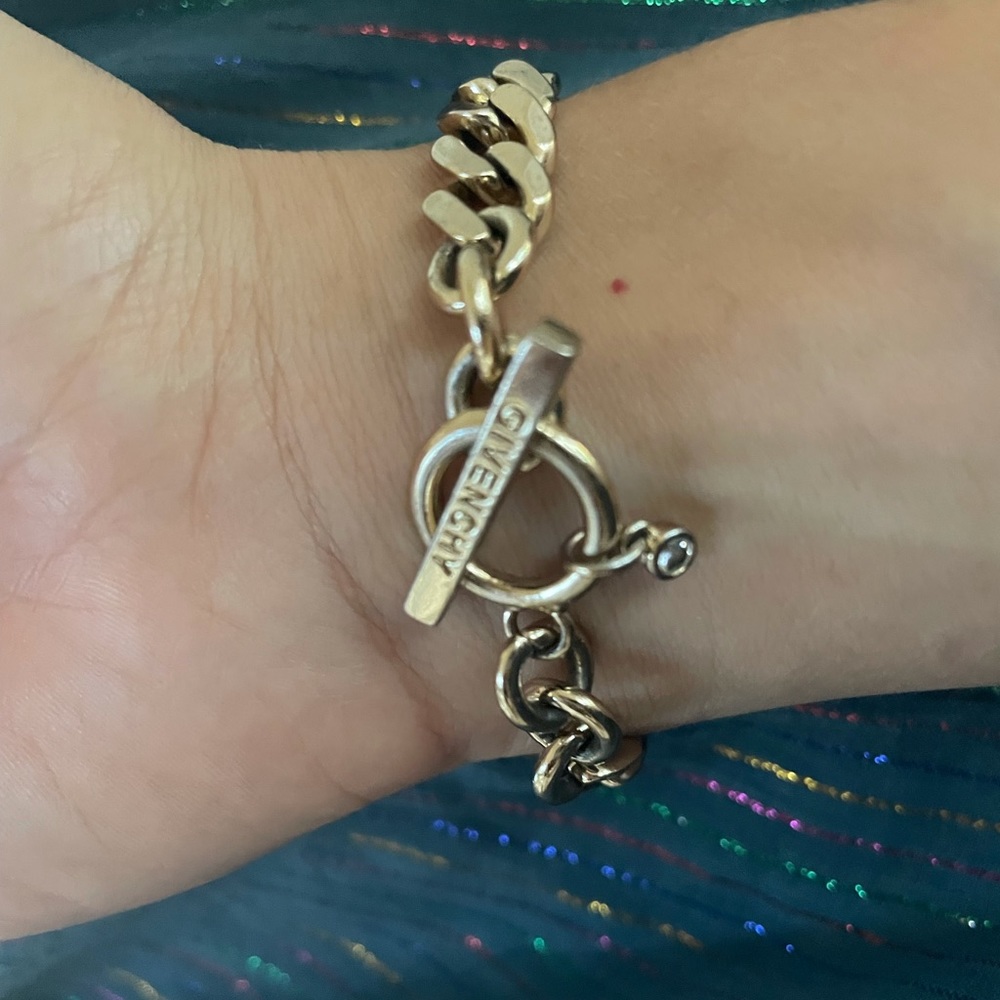 GIVENCHY gold and Swarovski paved link bracelet. - Picture 4 of 4